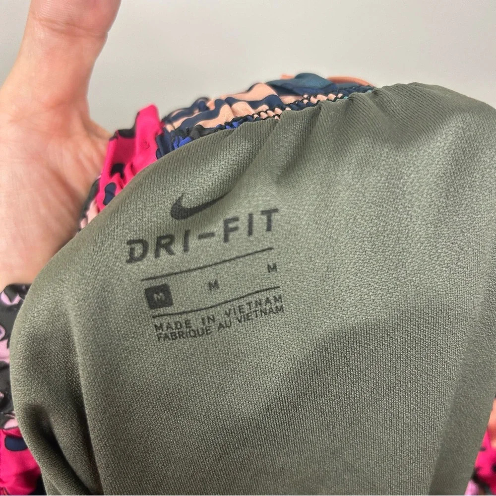 Dri-Fit multicolor shorts with build-in underwear Sz M - Picture 3 of 6